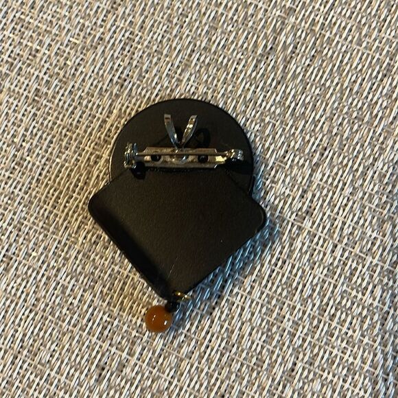 Hand dyed silk signed brooch or pendant.  Suzanne Bellows artist. - Picture 2 of 2